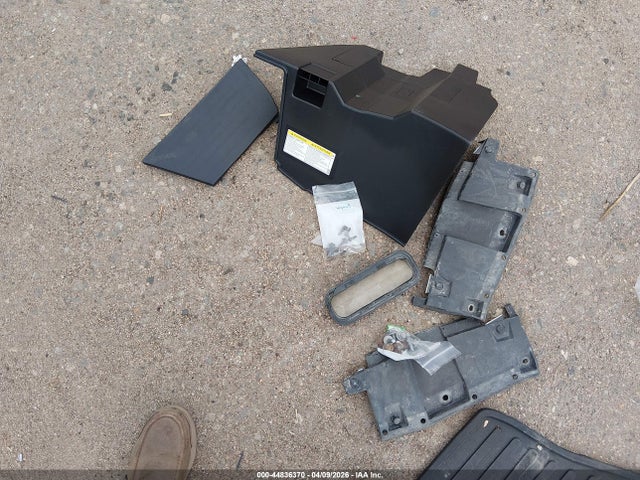 44836370 :رقم المزاد ، JTMRJREV6JD171438 vin ، 2018 Toyota Rav4 Hybrid Xle مزاد بيع