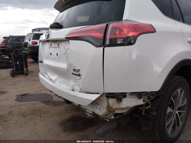 44836370 :رقم المزاد ، JTMRJREV6JD171438 vin ، 2018 Toyota Rav4 Hybrid Xle مزاد بيع