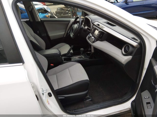 44836370 :رقم المزاد ، JTMRJREV6JD171438 vin ، 2018 Toyota Rav4 Hybrid Xle مزاد بيع