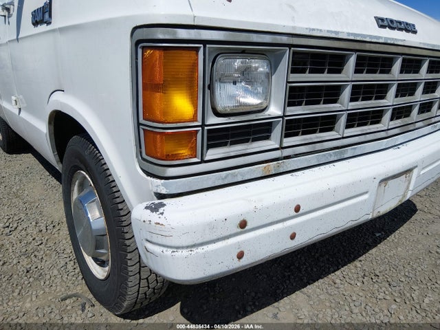 44836434 :رقم المزاد ، 2B7JB31Z2KK386760 vin ، 1989 Dodge Ram Van B350 مزاد بيع