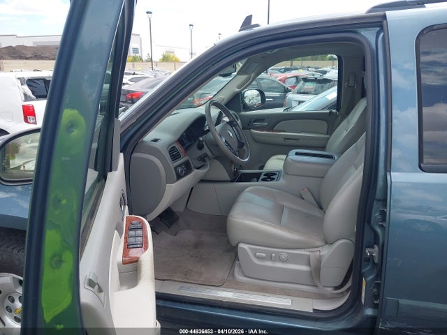 Auction sale of the 2008 Chevrolet Suburban 1500 Lt, vin: 3GNFC16038G285208, lot number: 44836453