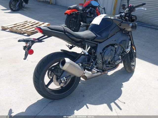 JYARN79Y5PA000490 Yamaha Mtn1000 C