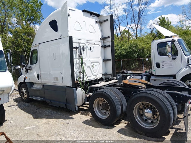 Продажа на аукционе авто 2019 Freightliner Cascadia 125, vin: 3AKJGLDR8KDKM2399, номер лота: 44836471