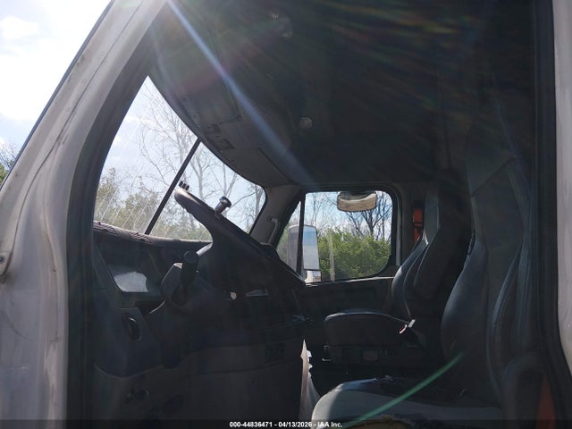 Продажа на аукционе авто 2019 Freightliner Cascadia 125, vin: 3AKJGLDR8KDKM2399, номер лота: 44836471