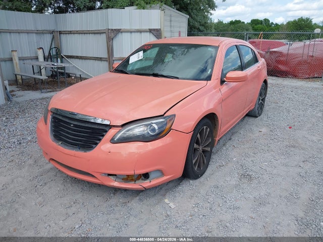 44836500 :رقم المزاد ، 1C3CCBBG0DN744334 vin ، 2013 Chrysler 200 Touring مزاد بيع