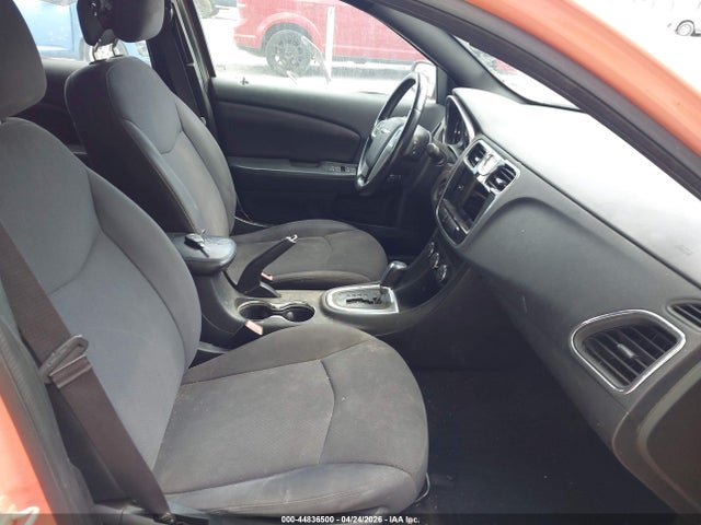 44836500 :رقم المزاد ، 1C3CCBBG0DN744334 vin ، 2013 Chrysler 200 Touring مزاد بيع