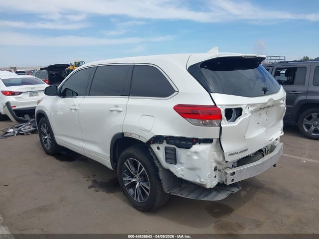 Toyota Highlander Le Plus 2017 5TDZZRFH3HS222166 Image 3