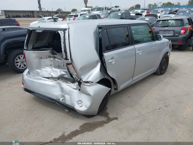 Scion XB 2014 JTLZE4FE7EJ049267 Image 4