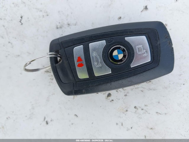 2016 Bmw 320i მანქანა იყიდება აუქციონზე, vin: WBA8E1G5XGNT33554, აუქციონის ნომერი: 44836560