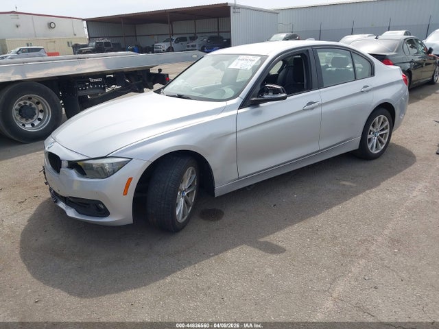 2016 Bmw 320i მანქანა იყიდება აუქციონზე, vin: WBA8E1G5XGNT33554, აუქციონის ნომერი: 44836560
