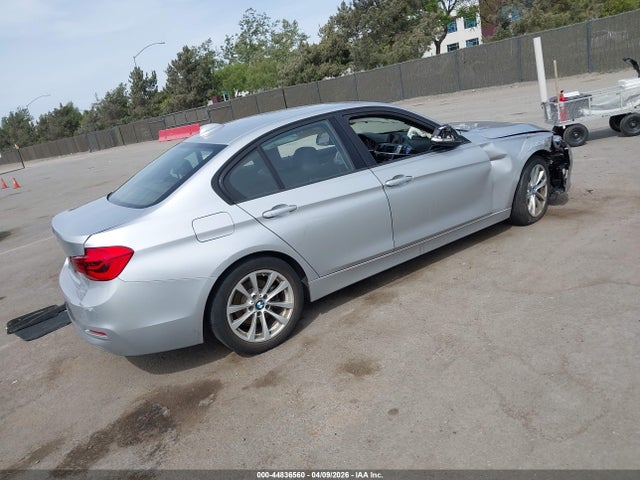 2016 Bmw 320i მანქანა იყიდება აუქციონზე, vin: WBA8E1G5XGNT33554, აუქციონის ნომერი: 44836560