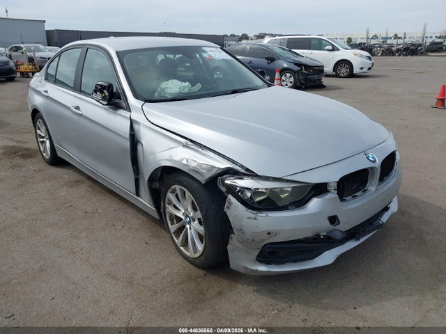 2016 Bmw 320i მანქანა იყიდება აუქციონზე, vin: WBA8E1G5XGNT33554, აუქციონის ნომერი: 44836560