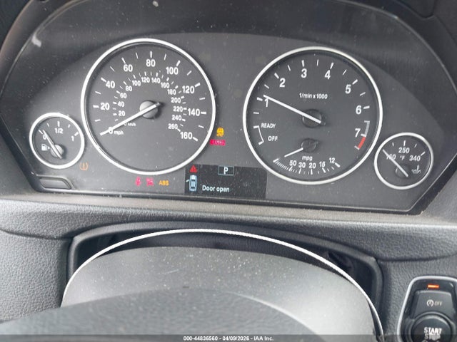 2016 Bmw 320i მანქანა იყიდება აუქციონზე, vin: WBA8E1G5XGNT33554, აუქციონის ნომერი: 44836560