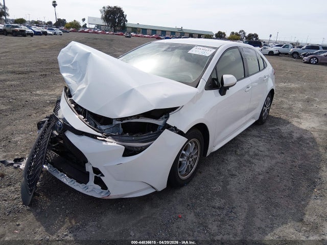 Toyota Corolla Hybrid Le 2022 JTDEAMDE5N3013400 Image 2