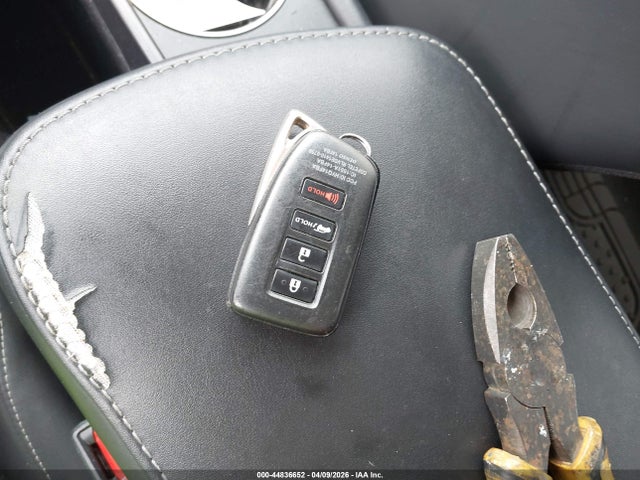 JTJYARBZ1K2117588 Lexus NX 300