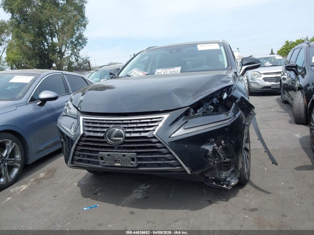 JTJYARBZ1K2117588 Lexus NX 300