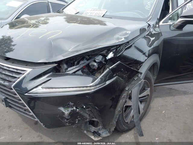 JTJYARBZ1K2117588 Lexus NX 300