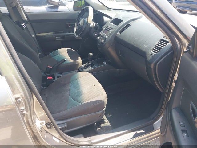 44836653 :رقم المزاد ، KNDJT2A5XD7568688 vin ، 2013 Kia Soul مزاد بيع