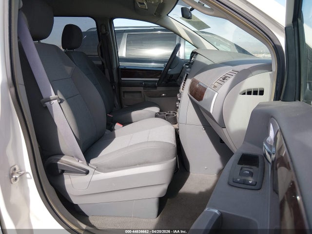 Продажа на аукционе авто 2010 Chrysler Town & Country Touring, vin: 2A4RR5D19AR212801, номер лота: 44836662