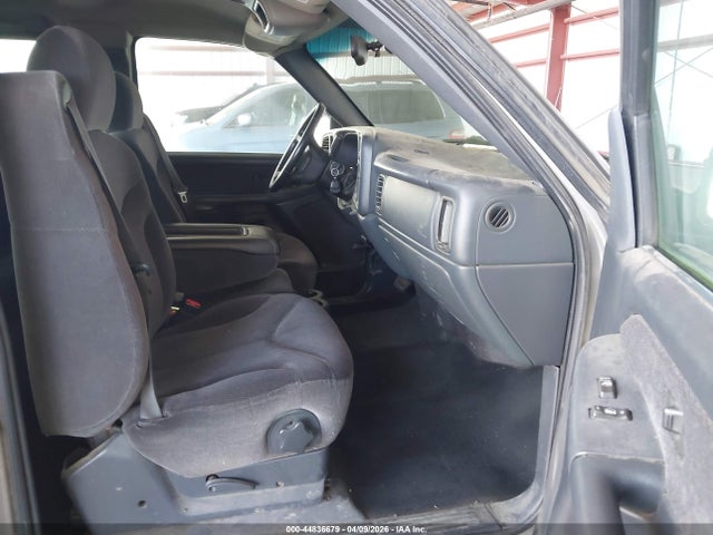 44836679 :رقم المزاد ، 1GTEC19T72E246615 vin ، 2002 Gmc Sierra 1500 Sle مزاد بيع