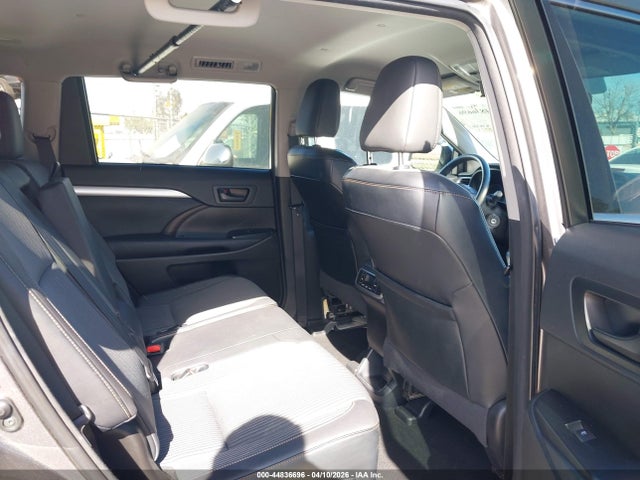 Продажа на аукционе авто 2016 Toyota Highlander Le Plus V6, vin: 5TDZKRFH3GS123348, номер лота: 44836696