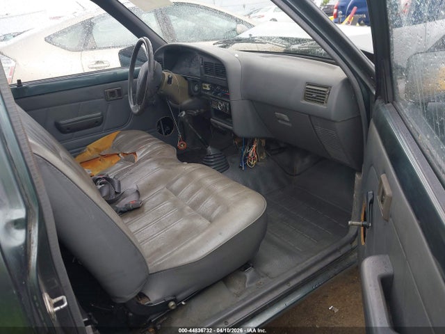 1992 Toyota Pickup 1/2 Ton Short Wheelbase მანქანა იყიდება აუქციონზე, vin: JT4RN81A4N0090887, აუქციონის ნომერი: 44836732