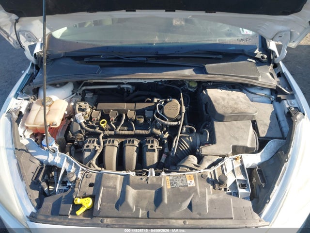 44836745 :رقم المزاد ، 1FADP3F2XFL206592 vin ، 2015 Ford Focus Se مزاد بيع
