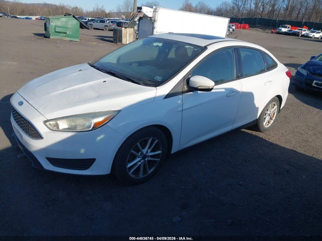 44836745 :رقم المزاد ، 1FADP3F2XFL206592 vin ، 2015 Ford Focus Se مزاد بيع