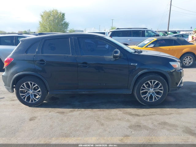 JA4AP3AU7JZ001849 Mitsubishi Outlander Sport 2.0 Es