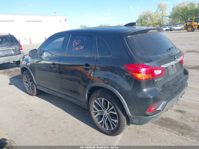 JA4AP3AU7JZ001849 Mitsubishi Outlander Sport 2.0 Es