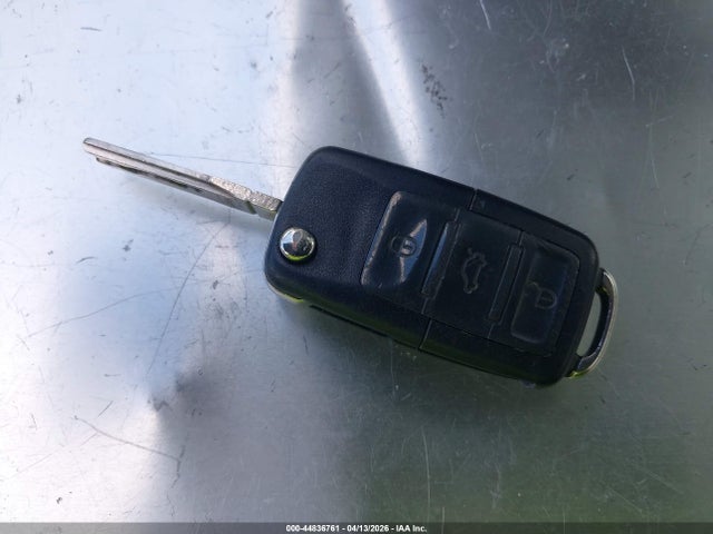 2009 Volkswagen New Beetle 2.5l მანქანა იყიდება აუქციონზე, vin: 3VWPG31C59M500375, აუქციონის ნომერი: 44836761