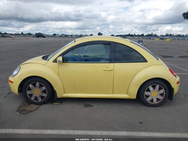 2009 Volkswagen New Beetle 2.5l მანქანა იყიდება აუქციონზე, vin: 3VWPG31C59M500375, აუქციონის ნომერი: 44836761
