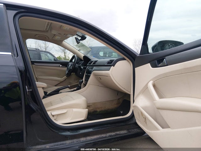 44836786 :رقم المزاد ، 1VWBP7A36EC014736 vin ، 2014 Volkswagen Passat 2.5l Se مزاد بيع