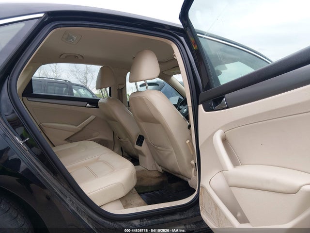 44836786 :رقم المزاد ، 1VWBP7A36EC014736 vin ، 2014 Volkswagen Passat 2.5l Se مزاد بيع