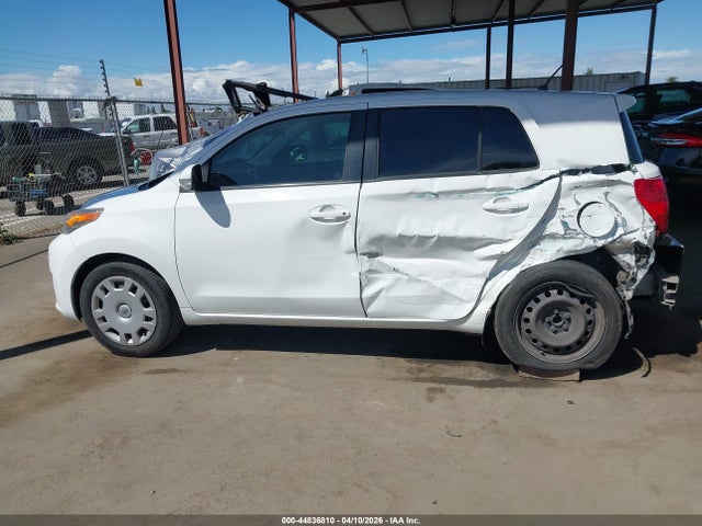 Scion XD 2014 JTKKUPB46E1039644 Image 14