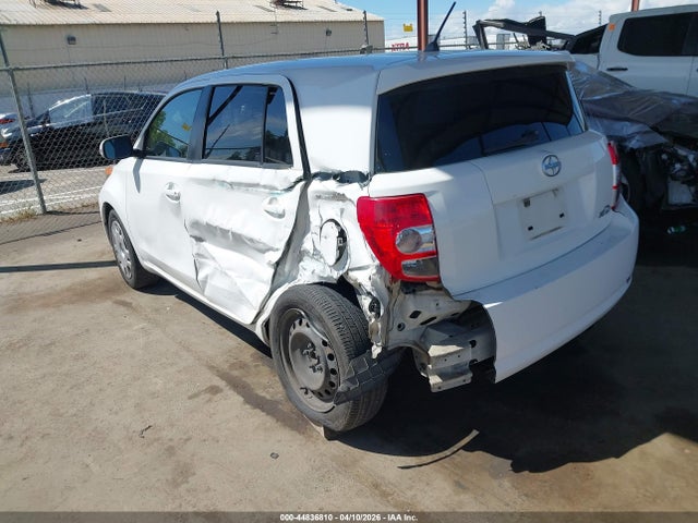 Scion XD 2014 JTKKUPB46E1039644 Image 3