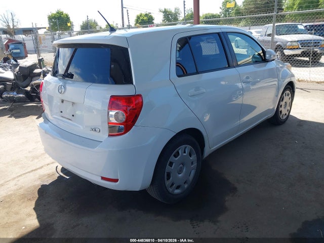 Scion XD 2014 JTKKUPB46E1039644 Image 4