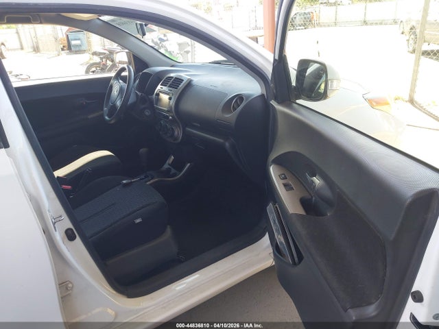 Scion XD 2014 JTKKUPB46E1039644 Image 5