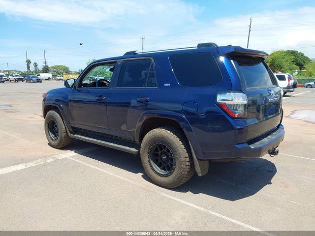 Toyota 4RUNNER SR5 2024 JTEMU5JR7R6253483 Image 3
