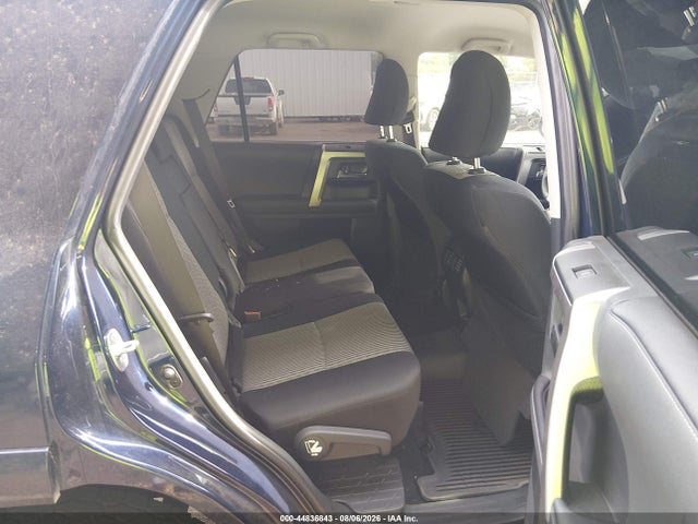 Toyota 4RUNNER SR5 2024 JTEMU5JR7R6253483 Image 8