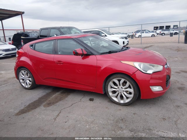 Aukcja sprzedaży 2013 Hyundai Veloster Base W/black, vin: KMHTC6AD5DU135736, numer aukcji: 44836844