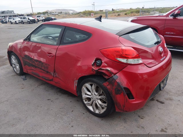 44836844 :رقم المزاد ، KMHTC6AD5DU135736 vin ، 2013 Hyundai Veloster Base W/black مزاد بيع