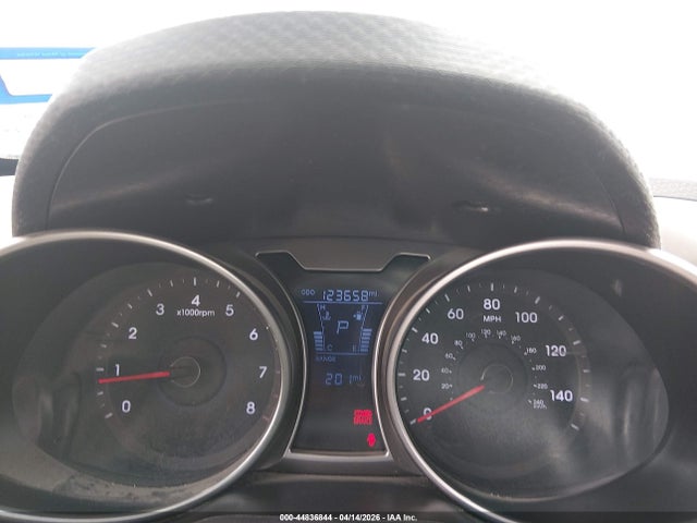 Aukcja sprzedaży 2013 Hyundai Veloster Base W/black, vin: KMHTC6AD5DU135736, numer aukcji: 44836844