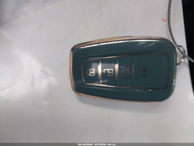 2022 Toyota Rav4 Hybrid Se მანქანა იყიდება აუქციონზე, vin: JTM16RFV8ND060845, აუქციონის ნომერი: 44836846