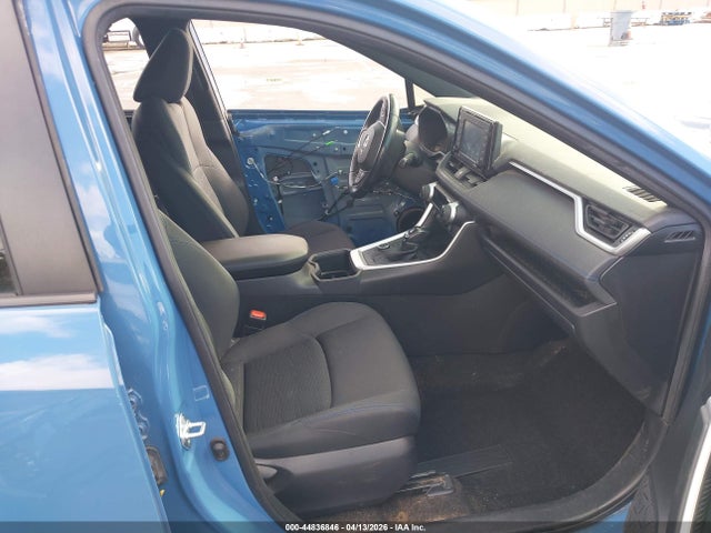 2022 Toyota Rav4 Hybrid Se მანქანა იყიდება აუქციონზე, vin: JTM16RFV8ND060845, აუქციონის ნომერი: 44836846