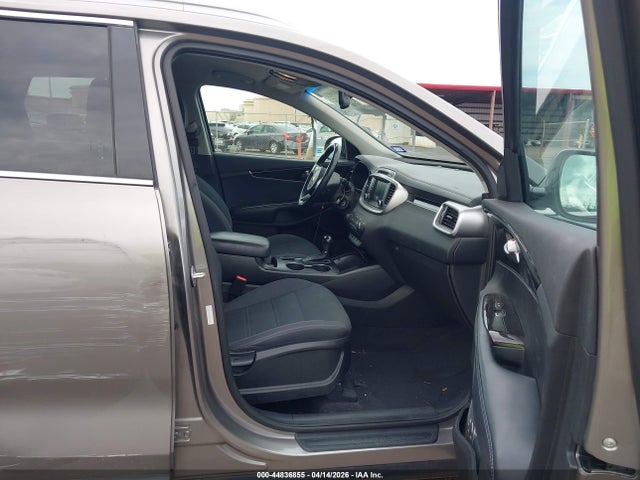 5XYPG4A35HG197490 KIA Sorento 2.4l Lx