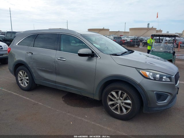 5XYPG4A35HG197490 KIA Sorento 2.4l Lx