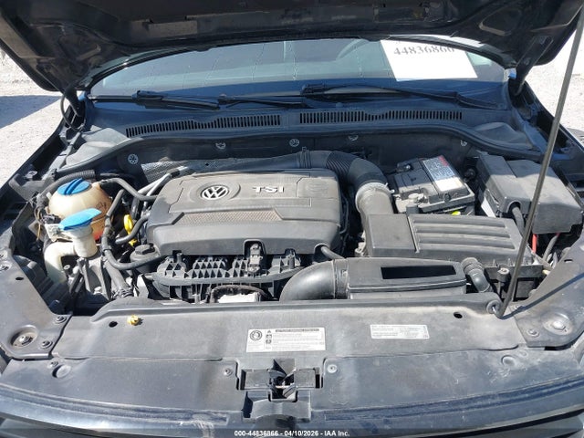2014 Volkswagen Jetta 1.8t Se მანქანა იყიდება აუქციონზე, vin: 3VWD17AJ0EM417392, აუქციონის ნომერი: 44836866