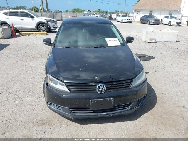 2014 Volkswagen Jetta 1.8t Se მანქანა იყიდება აუქციონზე, vin: 3VWD17AJ0EM417392, აუქციონის ნომერი: 44836866