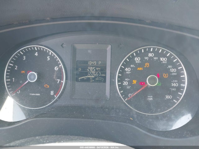 2014 Volkswagen Jetta 1.8t Se მანქანა იყიდება აუქციონზე, vin: 3VWD17AJ0EM417392, აუქციონის ნომერი: 44836866